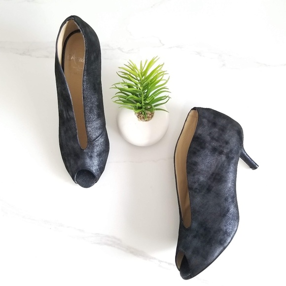 Amalfi Shoes - Amalfi by Rangoni Blue Black Dress Booties Heels
